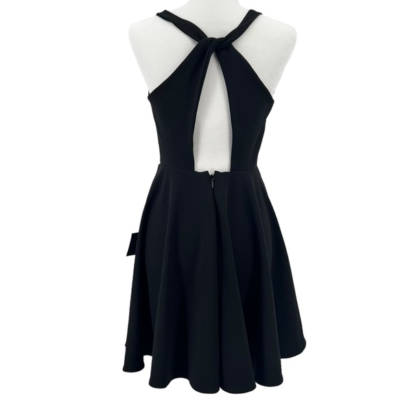 NWT LuLus Black Wonder Whirl Black Twist Back V-neck Skater Dress Women's Size S - Picture 8 of 16